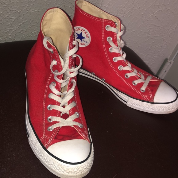 Selling this red converse! - Picture 2 of 5